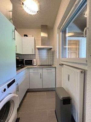 Küche mit Einbauküche