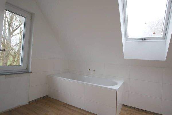 Masterbad mit Wanne OG