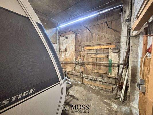 Wohnmobilgarage grosses Tor