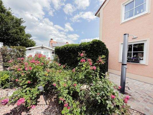 Impression Garten/Außendusche