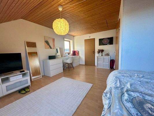 Zimmer 1 Dachgeschoss