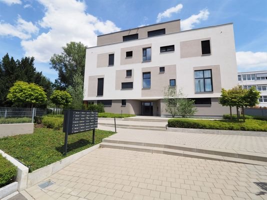 Außenansicht Eingangsbereich