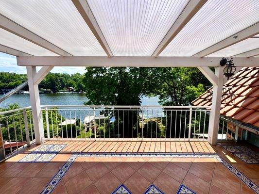 überdachte Terrasse