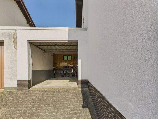 CAM01223G0-PR0148-STILL006