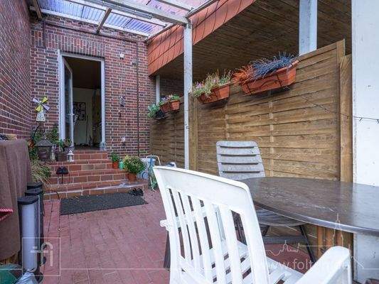 überdachte Terrasse