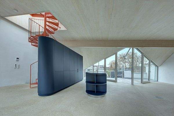 Der Wohnbereich mit offener Küche