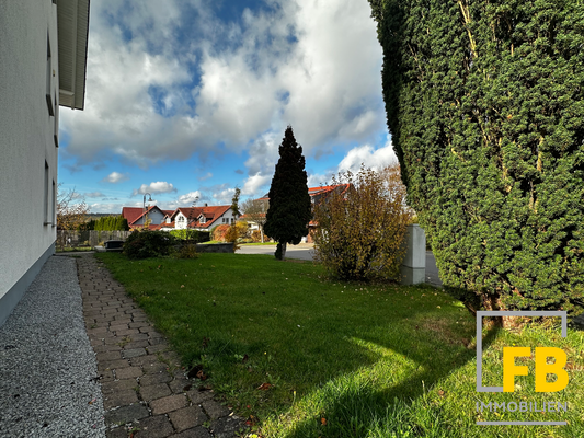 Großzügiger Garten