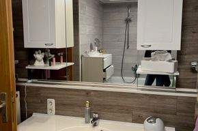 Bad mit Waschtisch.jfif