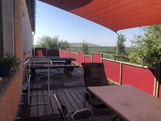 60 m² große Terrasse Richtung Westen