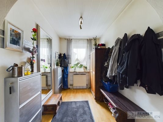 Garderobe EG