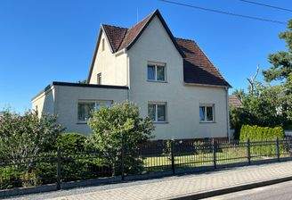 001 - Straßenansicht.jpg