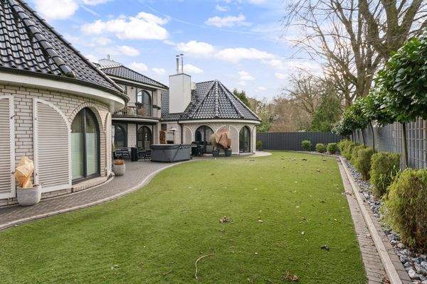 Großzügiges Grundstück ... 