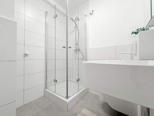 Modernes Badezimmer