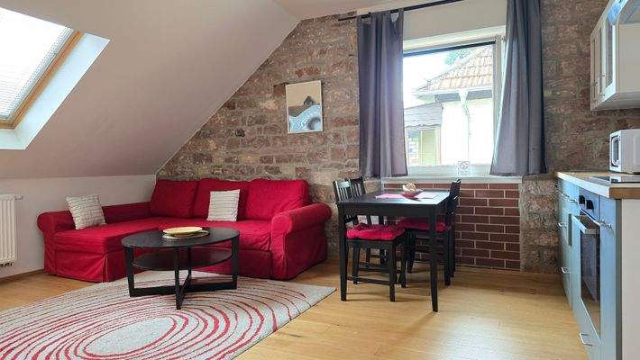 2 Zimmer Apartment im DG