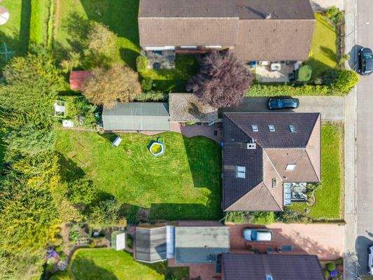 Luftaufnahme der gesamten Immobilie