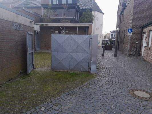 BR Fleischerei Durchgang von hinten