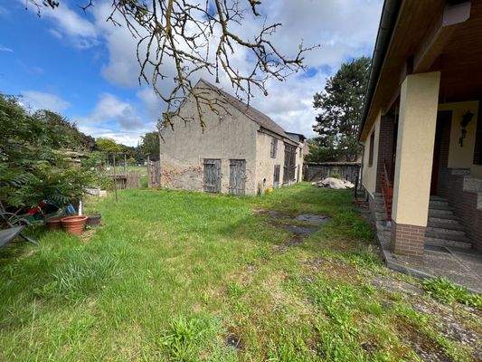 hinter dem Wohnhaus.jpg