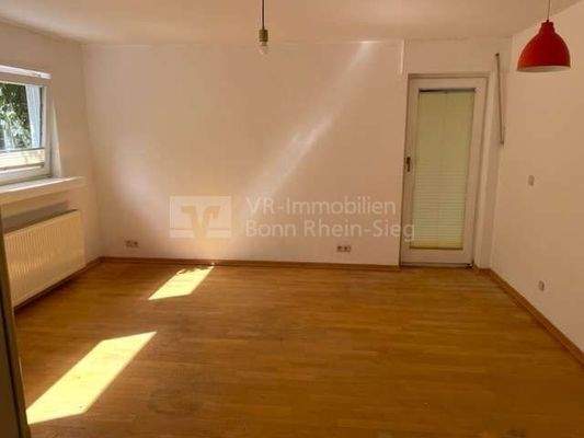 2. Wohnebene/ Gartengeschoss: Schlafzimmer mit Blick in den Garrten