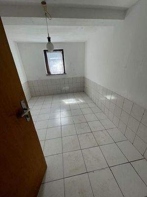 Weiteres Zimmer Untergeschoss.jpg