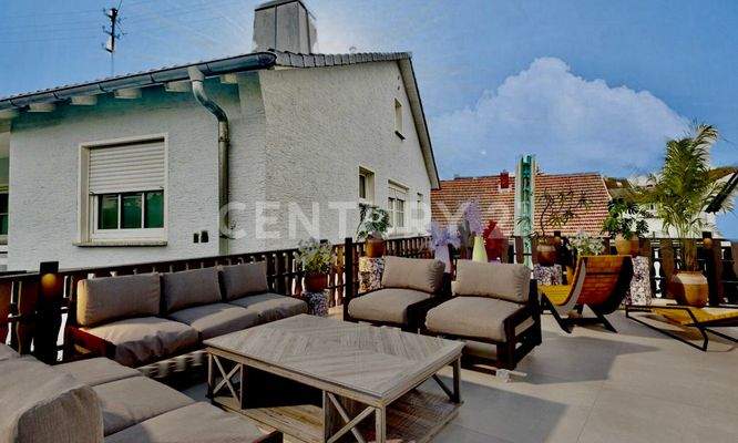 So könnte ihre 2. große Terrasse modern möbliert aussehen