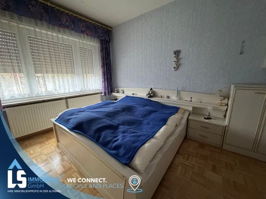 Schlafzimmer 1