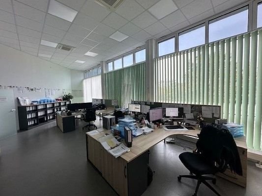 Büro 2.jpg