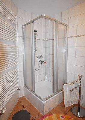 ...mit Dusche
