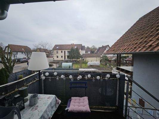 Balkon OG mit Zugang zum Garten