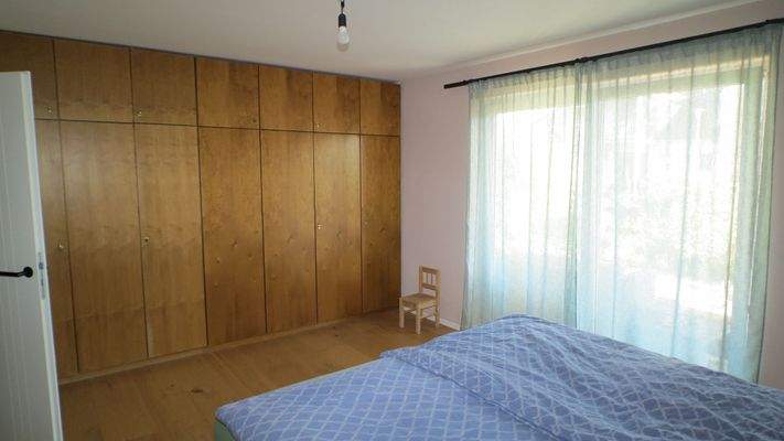 Schlafzimmer-Vollholz Einbauschrank.JPG