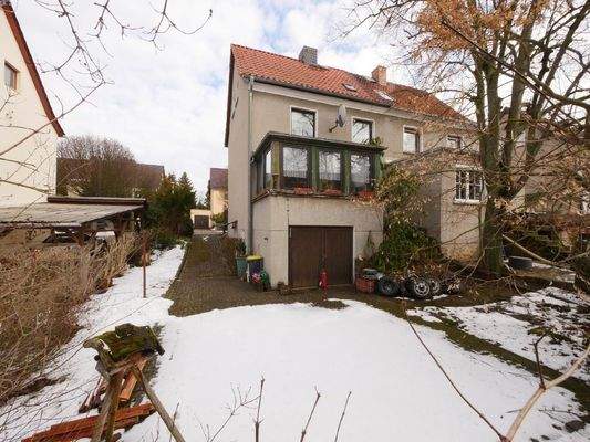  Zufahrt neben dem Haus - Garten befahrbar