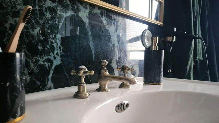 1. Obergeschoss Badebereich (2).jpeg