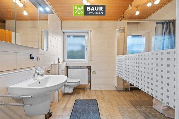 Badezimmer EG
