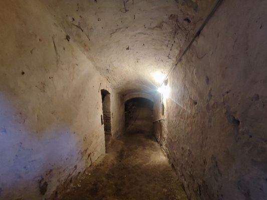 Abgang zum Weinkeller