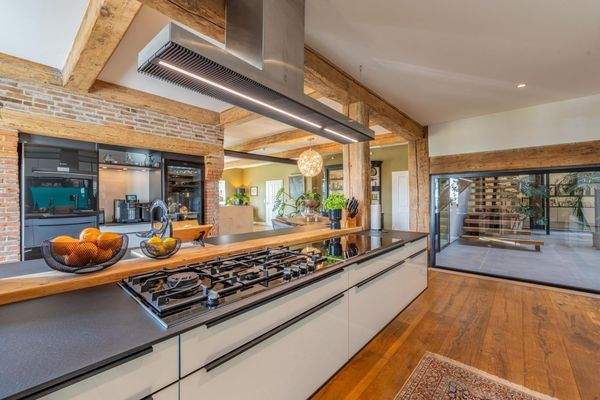 SCHWEBENDE KOCHINSEL