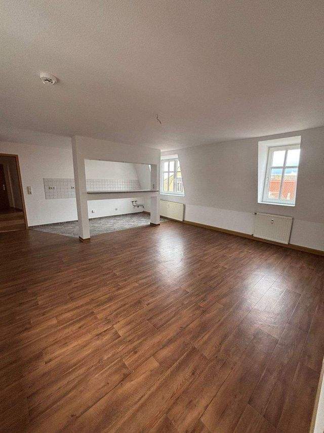 Renovierte 3-Raum-Wohnung im Erdgeschoss in Zeitz – sofort verfügbar - Photo 1
