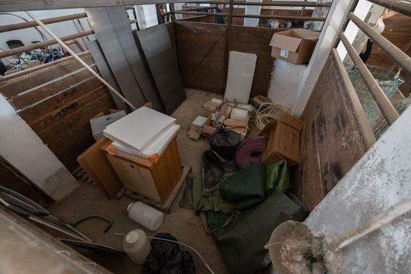 Boxen - aktuell als Lager genutzt