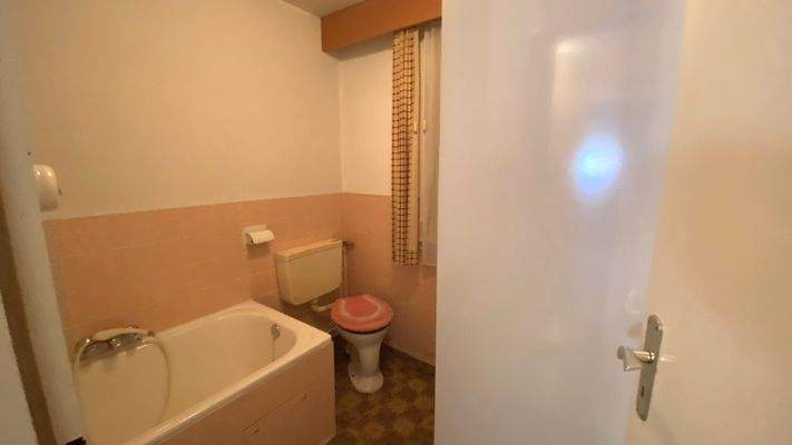 Badezimmer im Erdgeschoss