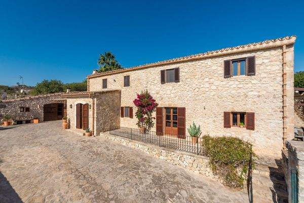 Finca mit Einliegerwohnung