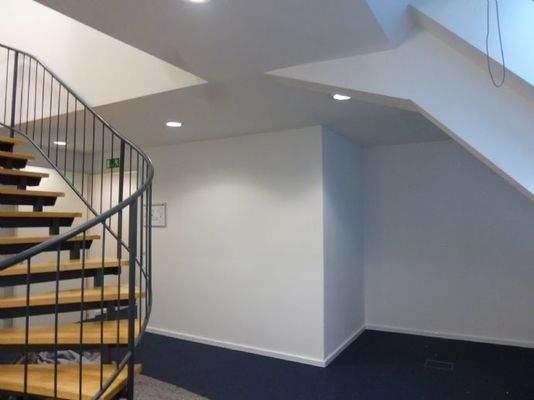 Treppe zur oberen Ebene