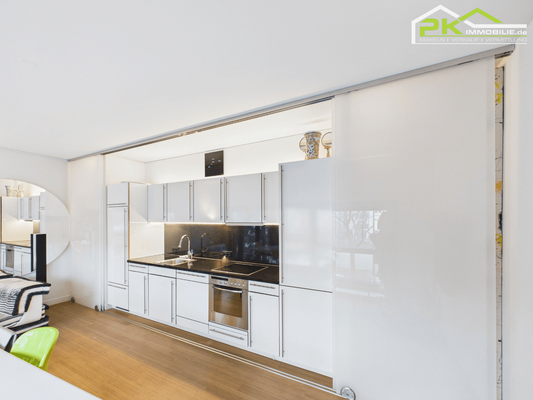 Küche mit Glasschiebeelement