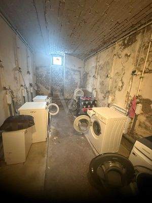 Keller mit Waschraum