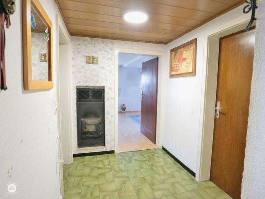 Flur zum Wohn-Esszimmer