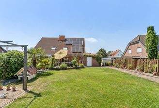 Gartenbereich mit Blick zum Haus