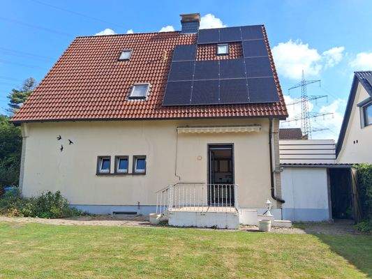 Rückseite mit PV Anlage