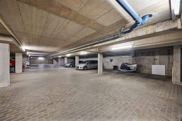 Tiefgaragenstellplatz