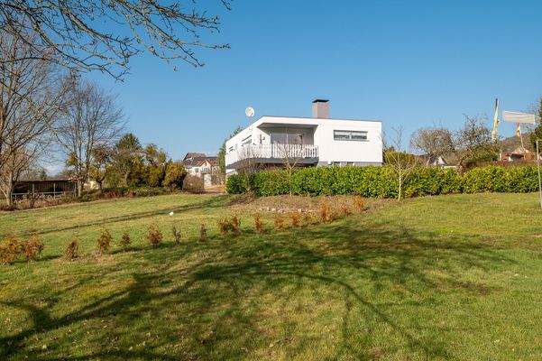 Bornweg 15/16 – 54668 Holsthum