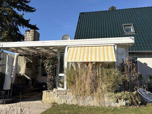 überdachte Terrasse