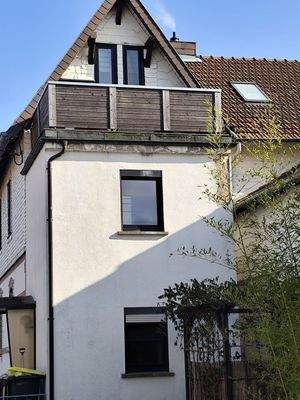 Seitenansicht mit Dachterrasse