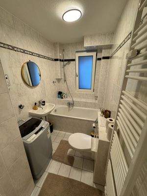 Tageslichtbad mit Badewanne.jpg