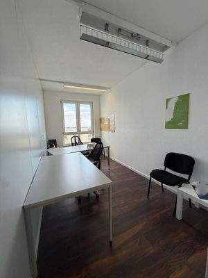 Exklusive 17 m² Bürofläche in Friedrichsdorf – All-Inclusive ab 259 € monatlich, top angebunden